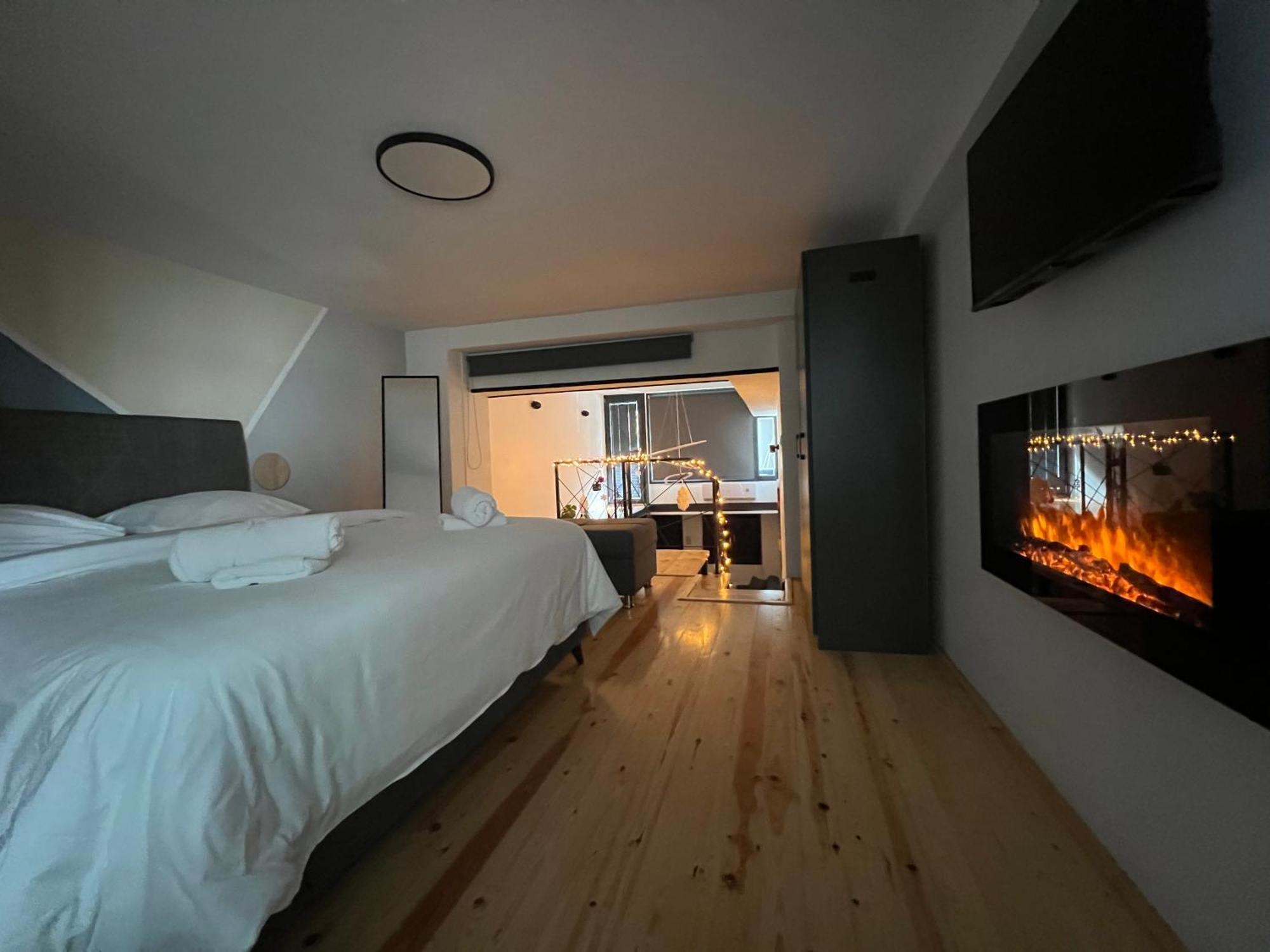 קאבאלה City Center Loft With Private Parking מראה חיצוני תמונה